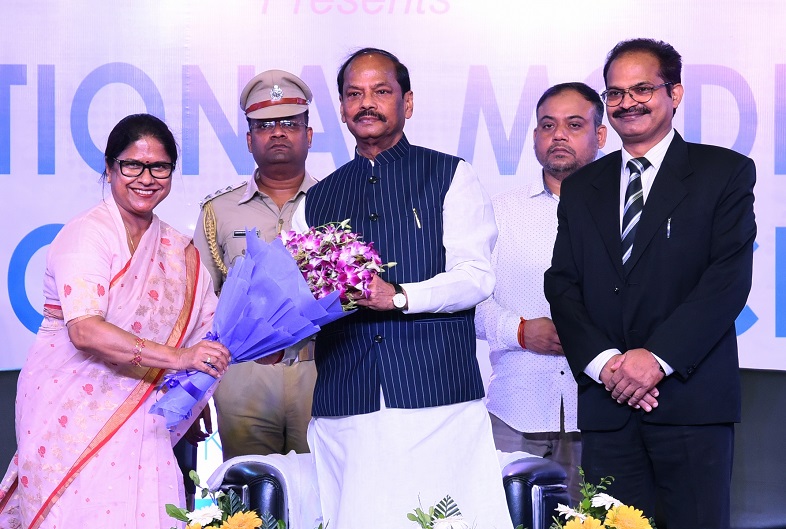 Dr. Silpi Sahoo, Chairpeson, SAI International Education Group with Shri Raghubar Das, the Honourable Governor of Odisha and Shri Nilankantha Panigrahi, Principal, SAI International School