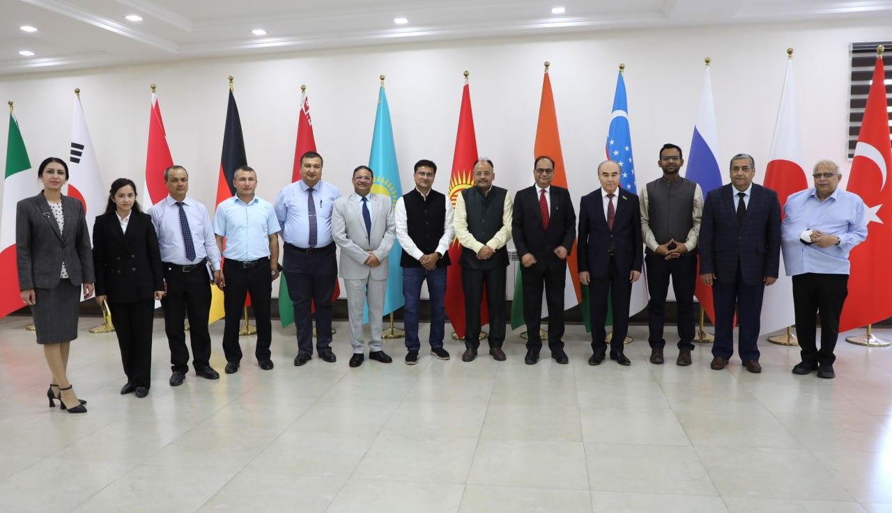 IIT Roorkee Forges Global Partnership with Uzbekistan: Landmark Agreements Signed with Samarkand State University